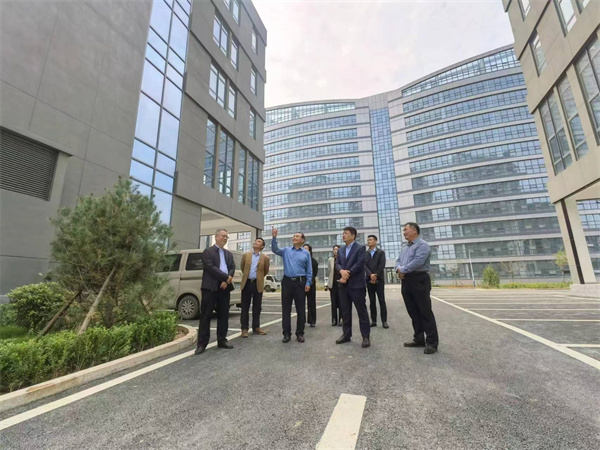 勁牛集團迎來(lái)兩起重要客人