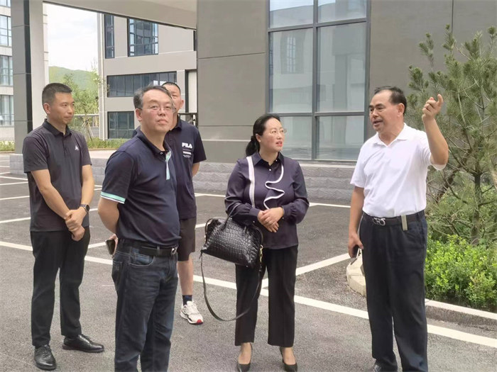 武隆生態(tài)環(huán)保局副局長(cháng)王友乾對勁牛集團這些生物技術(shù)表示了合作意愿，并表示要進(jìn)一步了解。